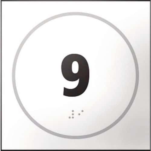 Deurbord met nummer 9 in relief en braille