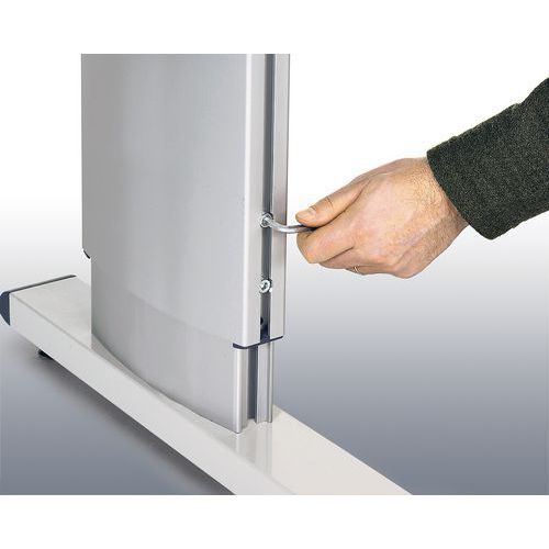 verstelbaar met schroef