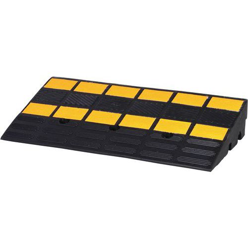 bepco Stoeprand hellingsset (2 stuks) dubbelzijdige schuine kanten, LxBxH: 50 x 25 x 6 cm van rubber (zwart) oprijplaat, drempelhelling, met ingelegde sluitringen voor bevestiging
